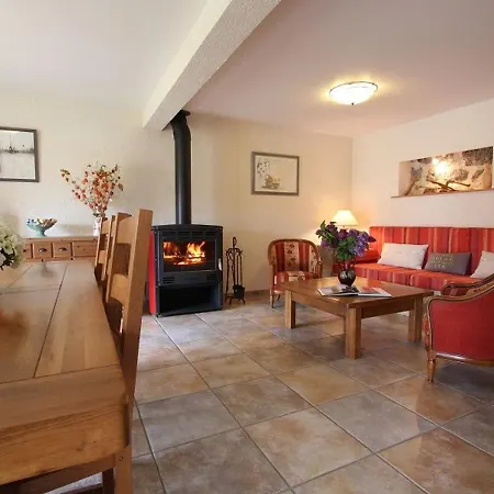 Maison De Charme En Margeride: Terrasse, Terrain Clos, Proche Et Chemin St-jacques - Fr-1-582-146 * Saugues