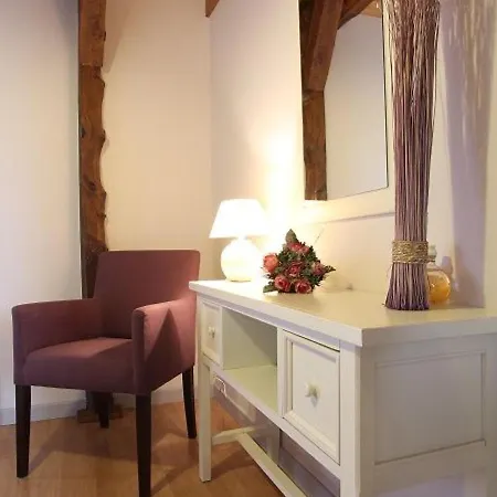 Hétvégi ház Maison De Charme En Margeride: Terrasse, Terrain Clos, Proche Et Chemin St-jacques - Fr-1-582-146 Saugues